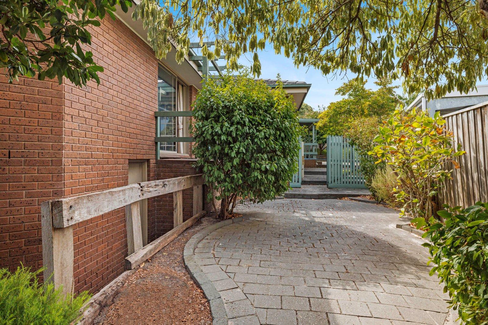 1 St James Crescent, Mount Eliza, 3930