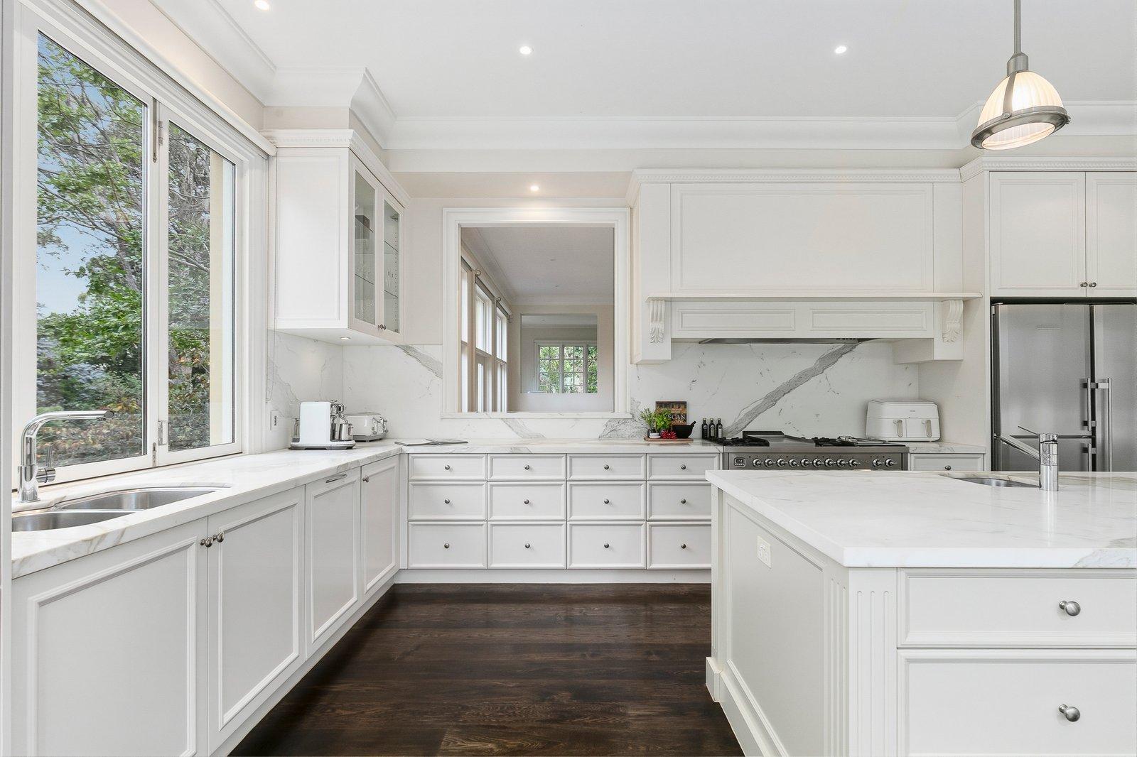 10 Acacia Avenue, Blackburn, 3130