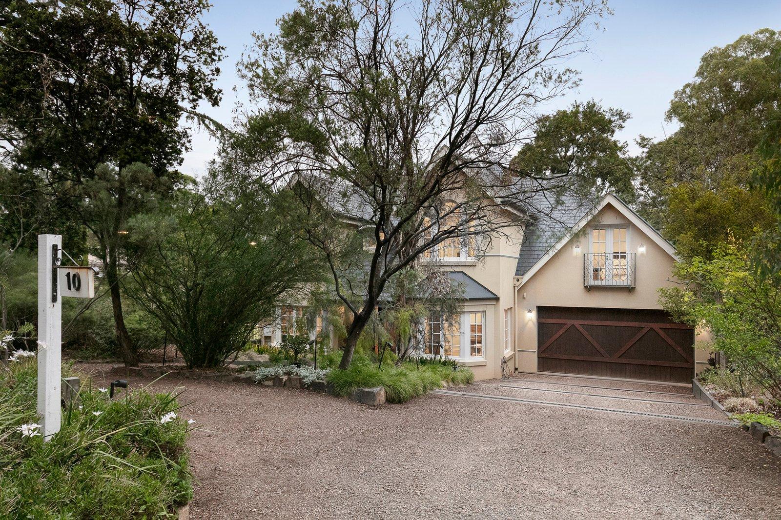 10 Acacia Avenue, Blackburn, 3130