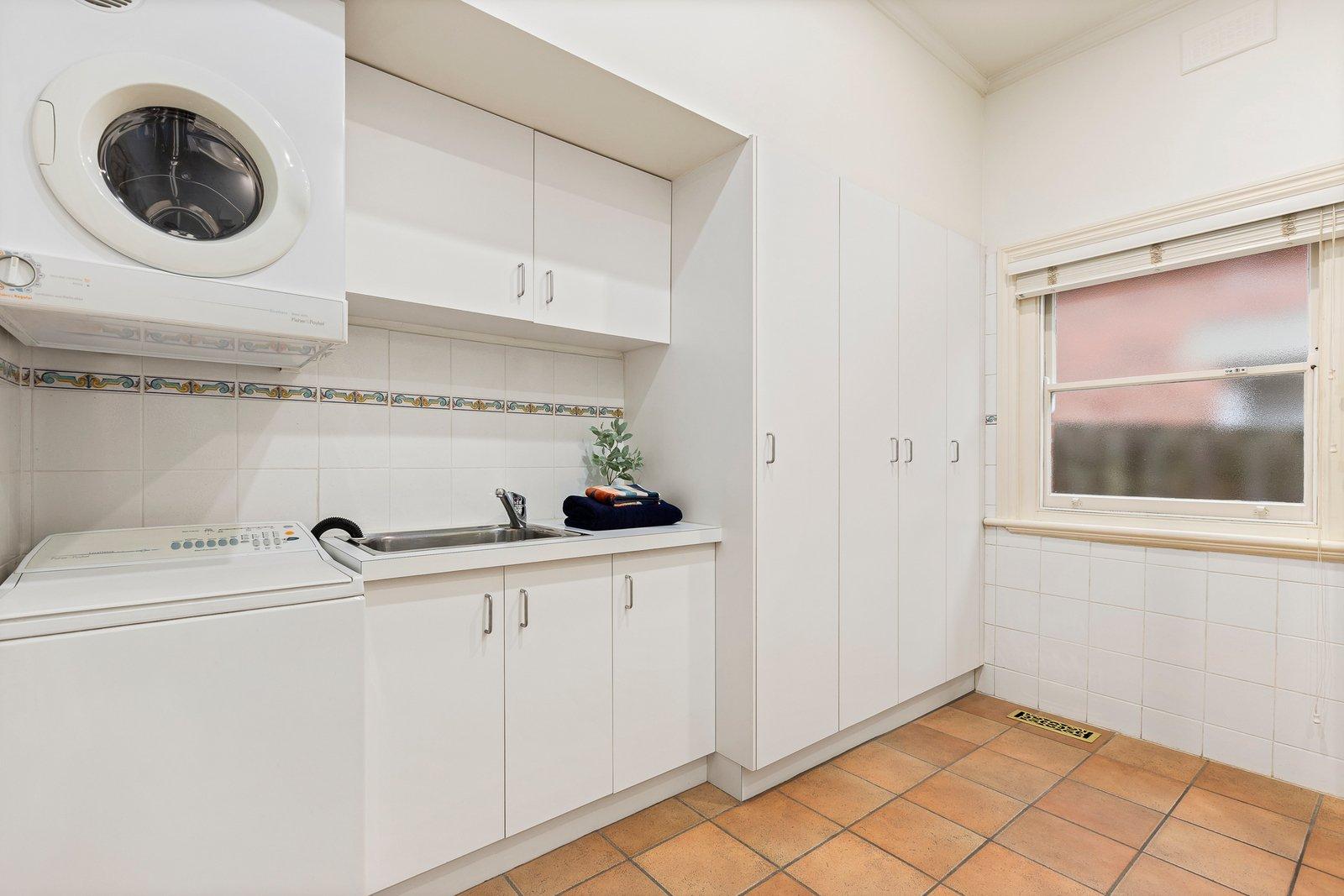 10 Banole Avenue, Prahran, 3181