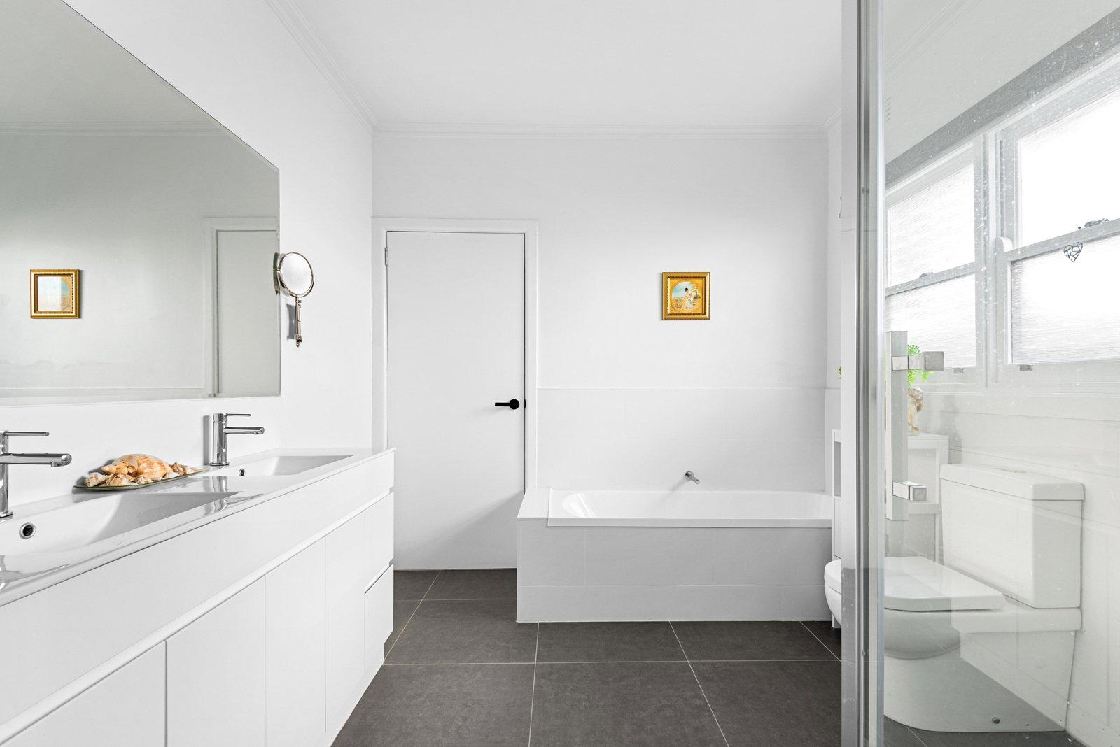 10 Balcombe Street, Mornington, 3931