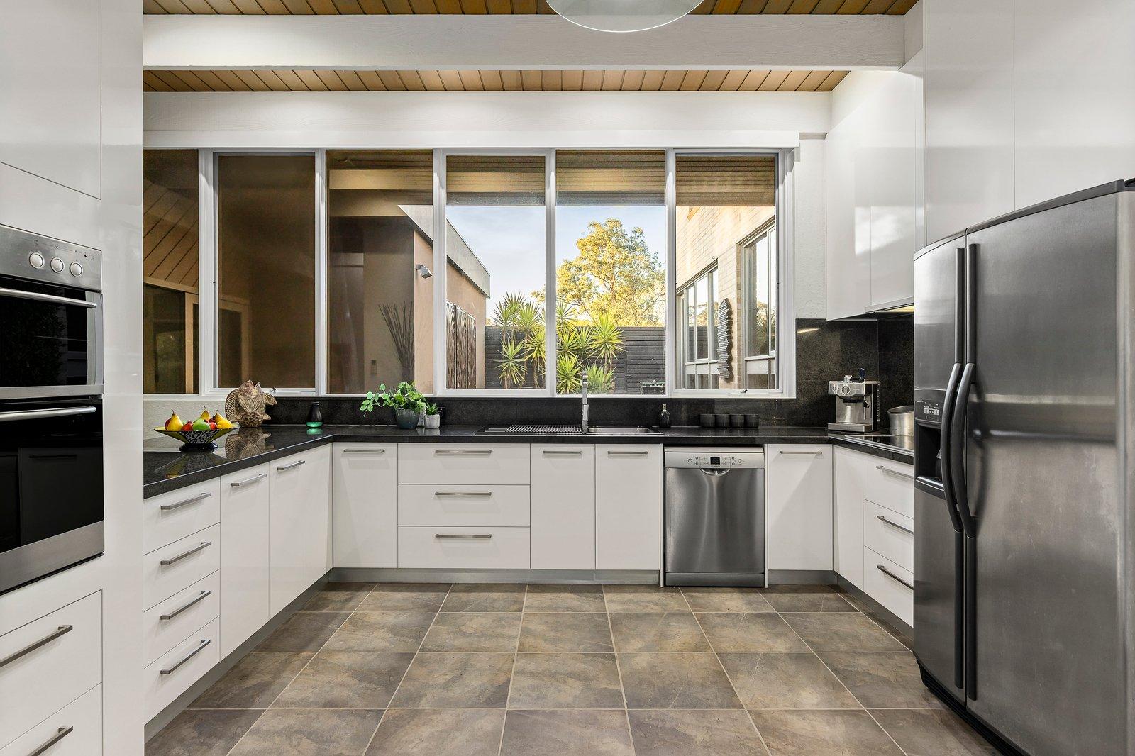 10 Betton Crescent, Warrandyte, 3113