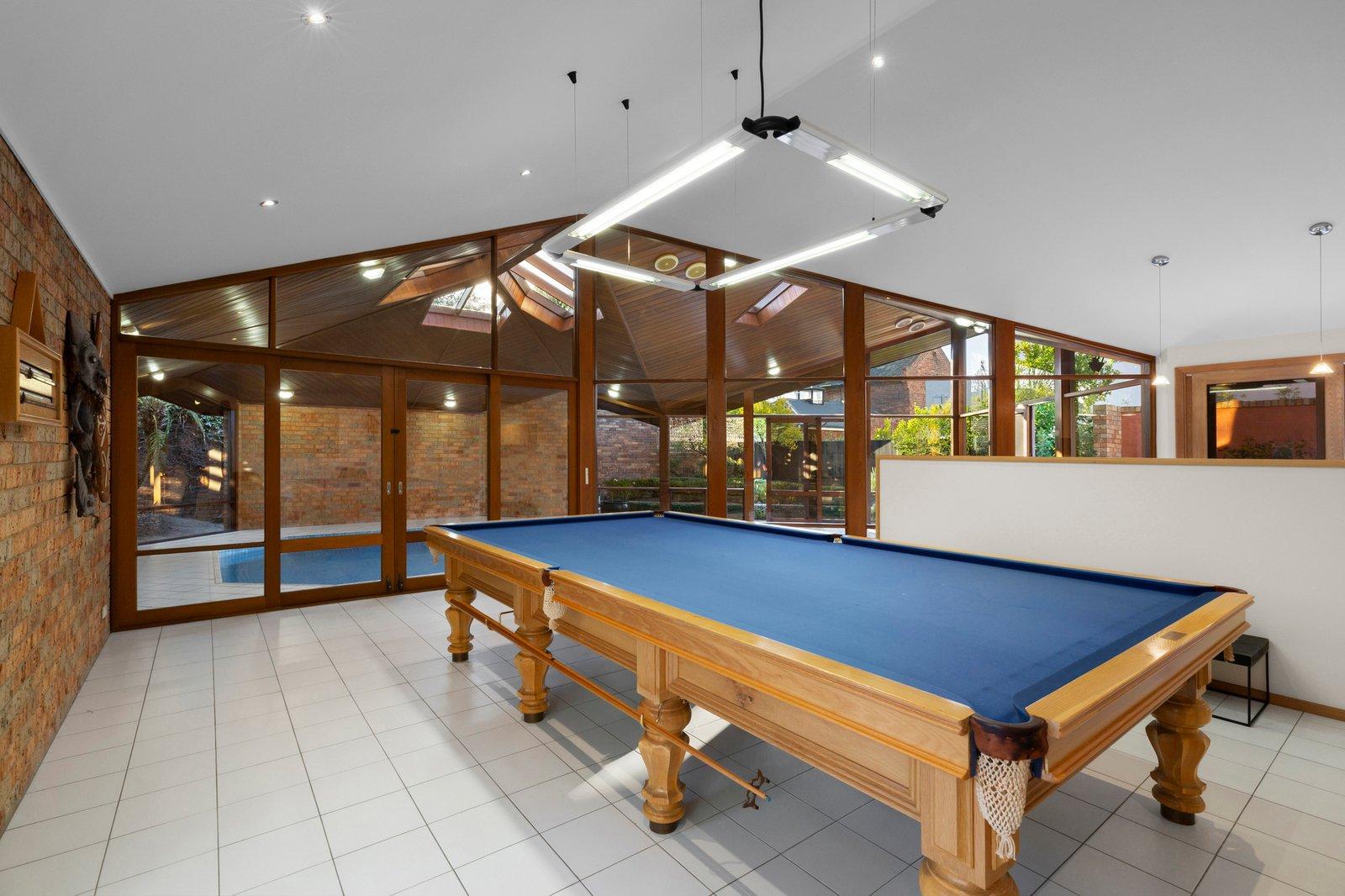 10 Holmwood Avenue, Brighton, 3186