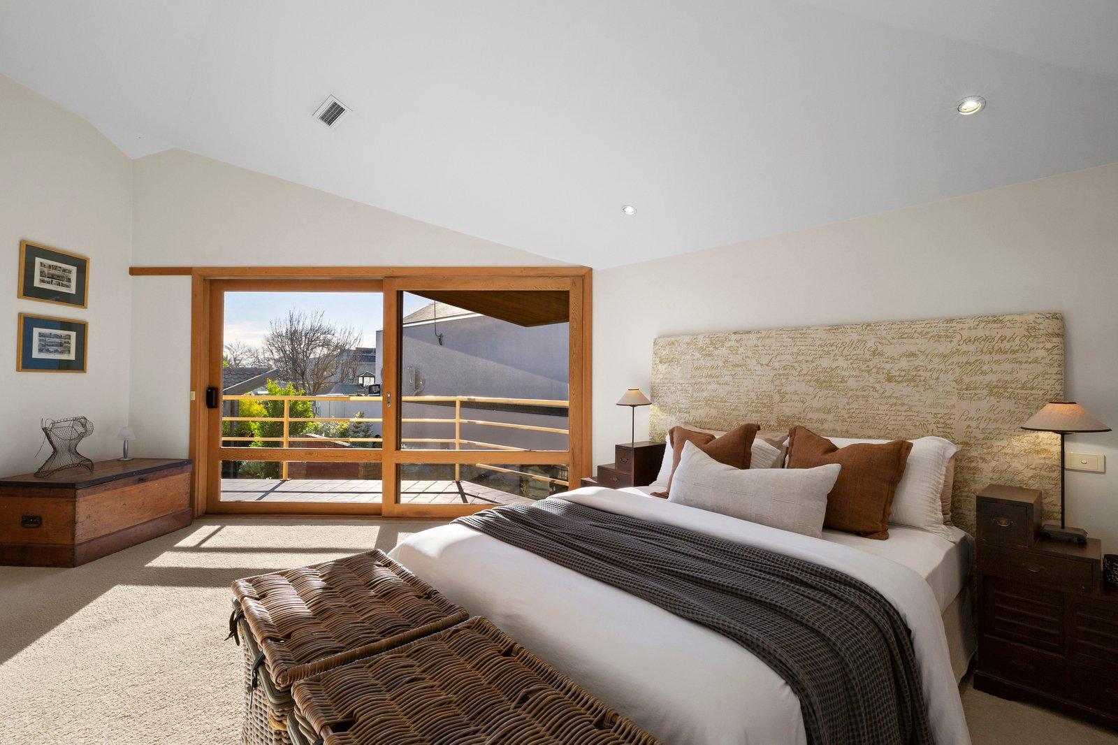 10 Holmwood Avenue, Brighton, 3186