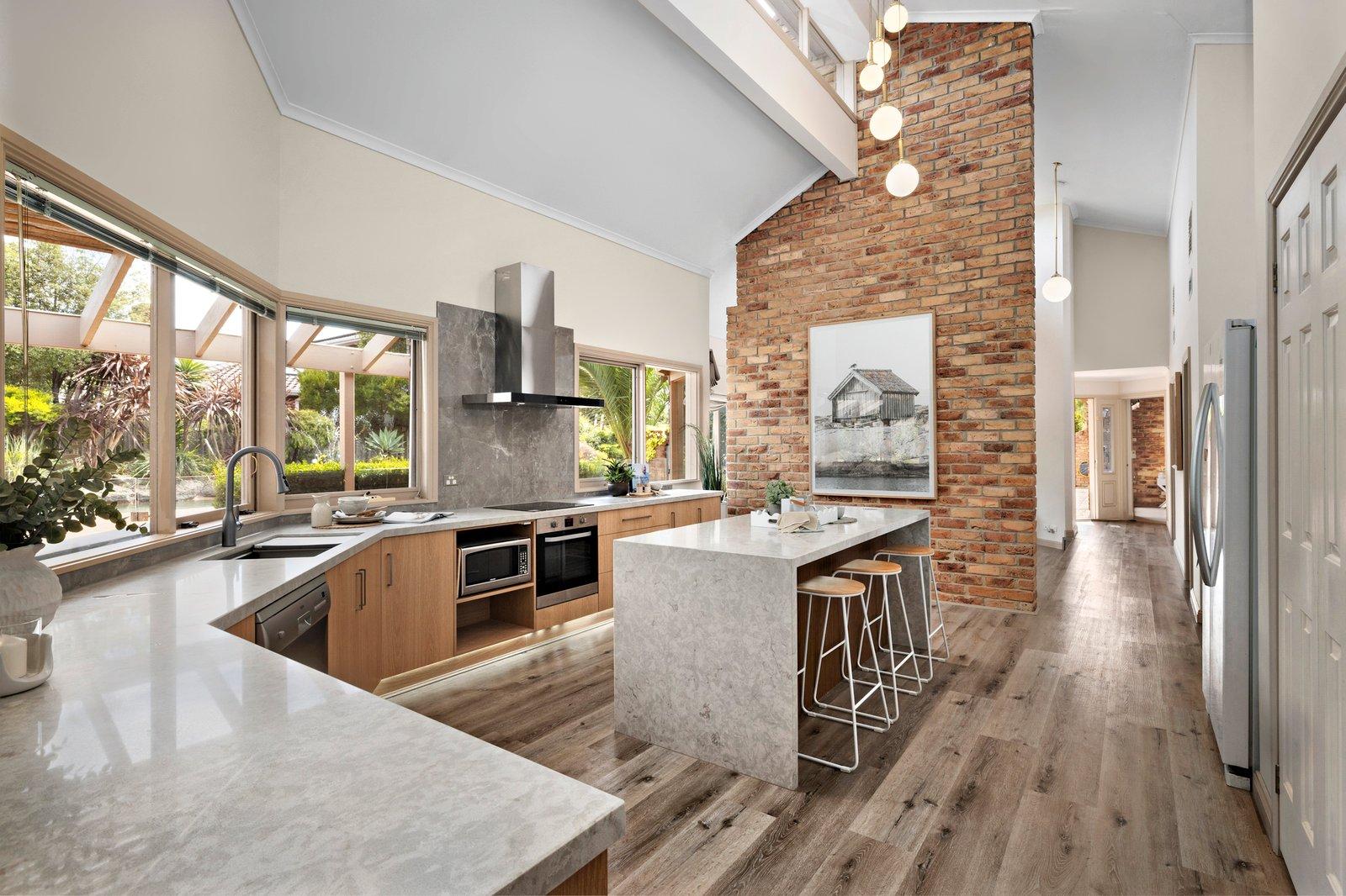 10 Lauren Court, Frankston South, 3199