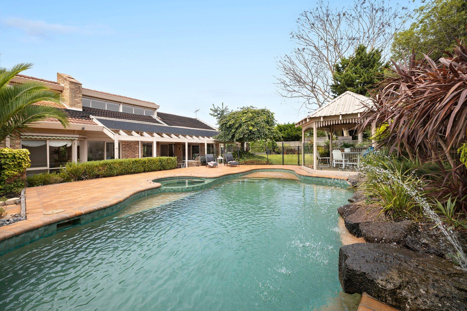 10 Lauren Court, Frankston South, 3199