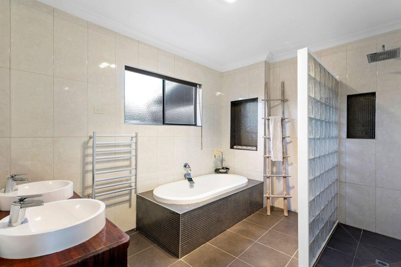 10 Rockleigh Drive, Mount Martha, 3934