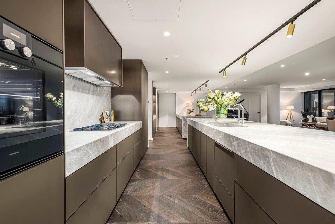 1008/20 Queens Road, Melbourne, 3004