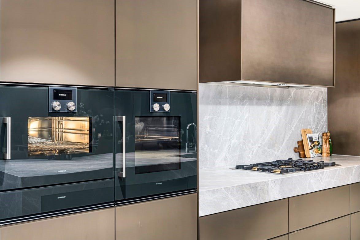 1008/20 Queens Road, Melbourne, 3004