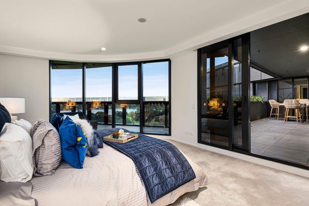 1008/20 Queens Road, Melbourne, 3004