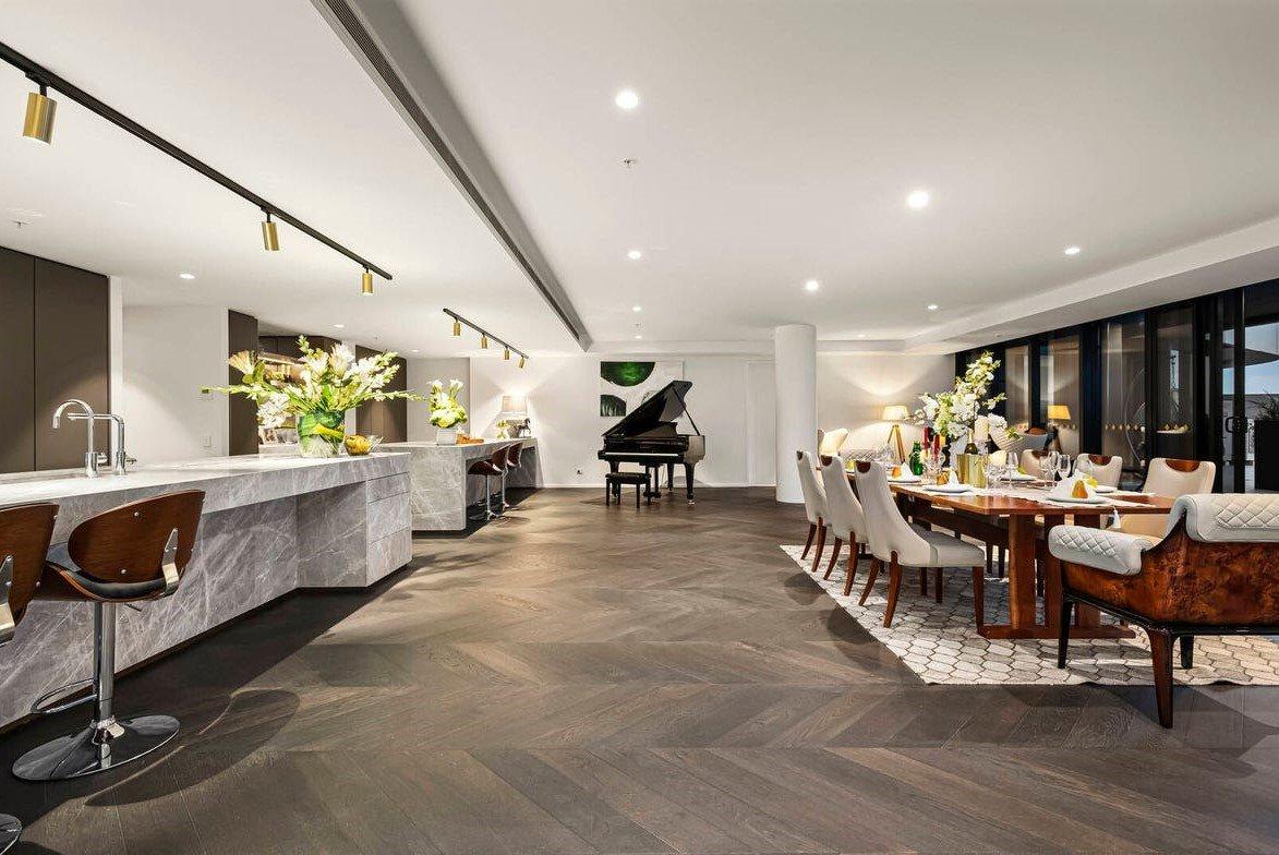 1008/20 Queens Road, Melbourne, 3004