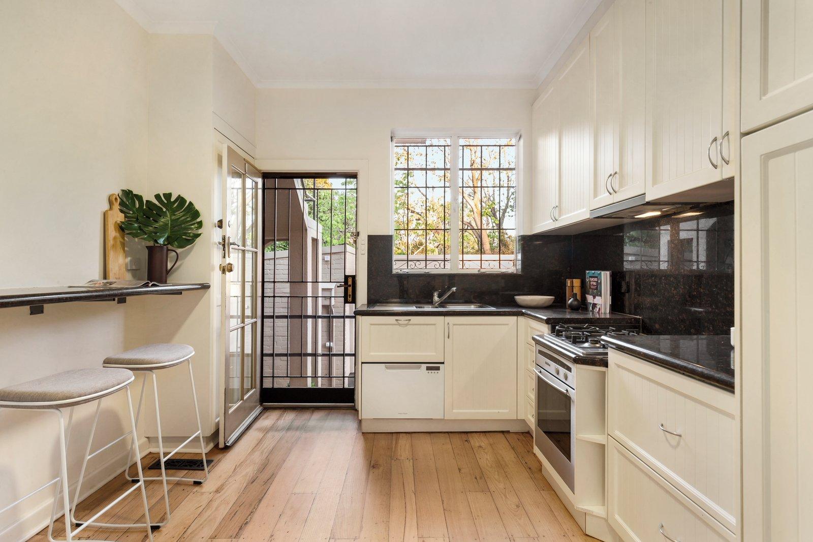 10/10 Hopetoun Road, Toorak, 3142