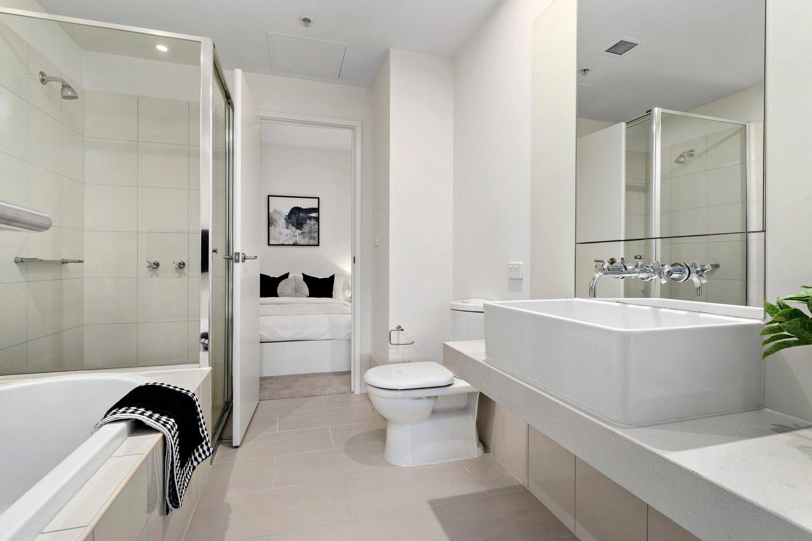 104/60 Siddeley Street, Docklands, 3008