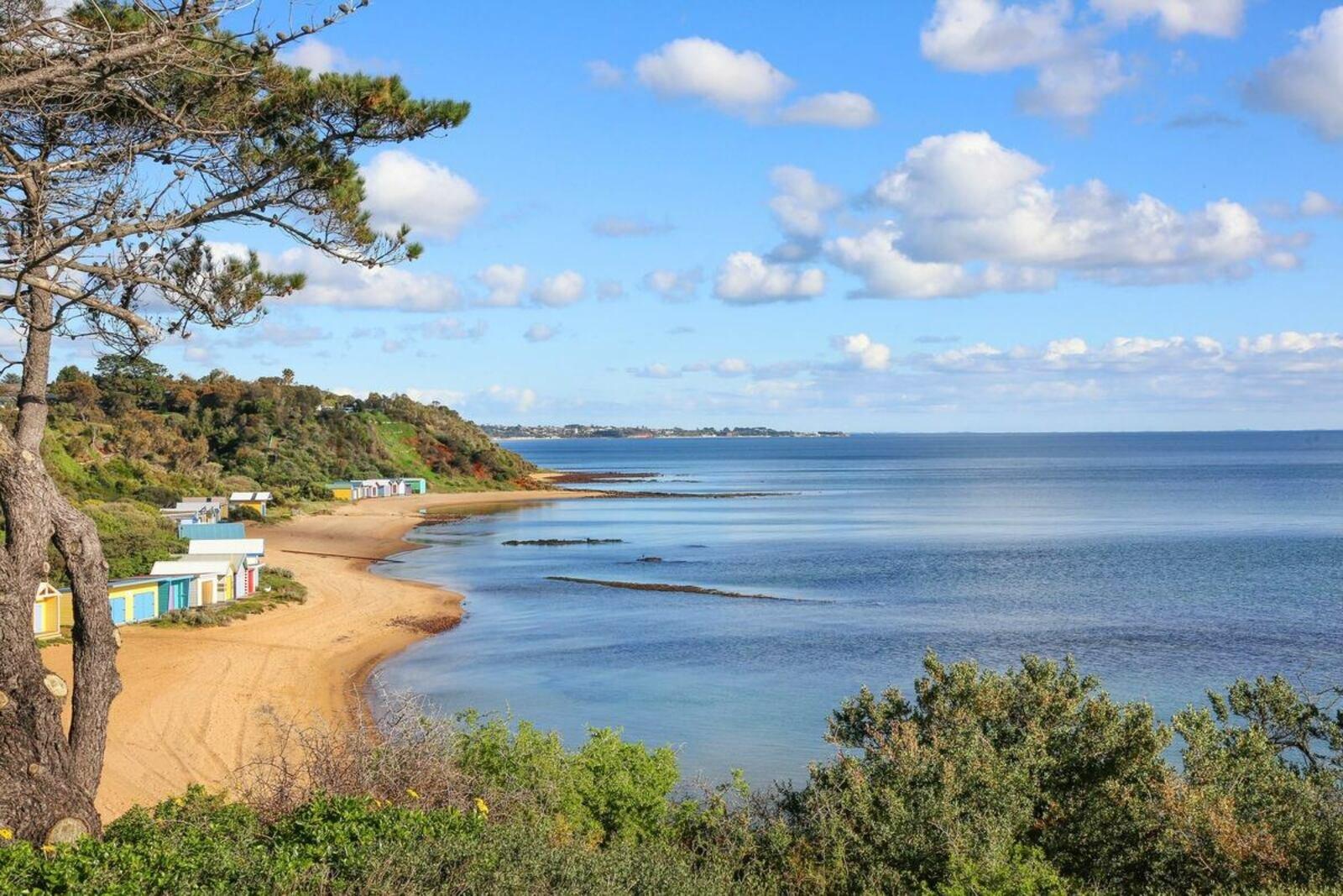 104-106 Banool Crescent, Mount Eliza, 3930