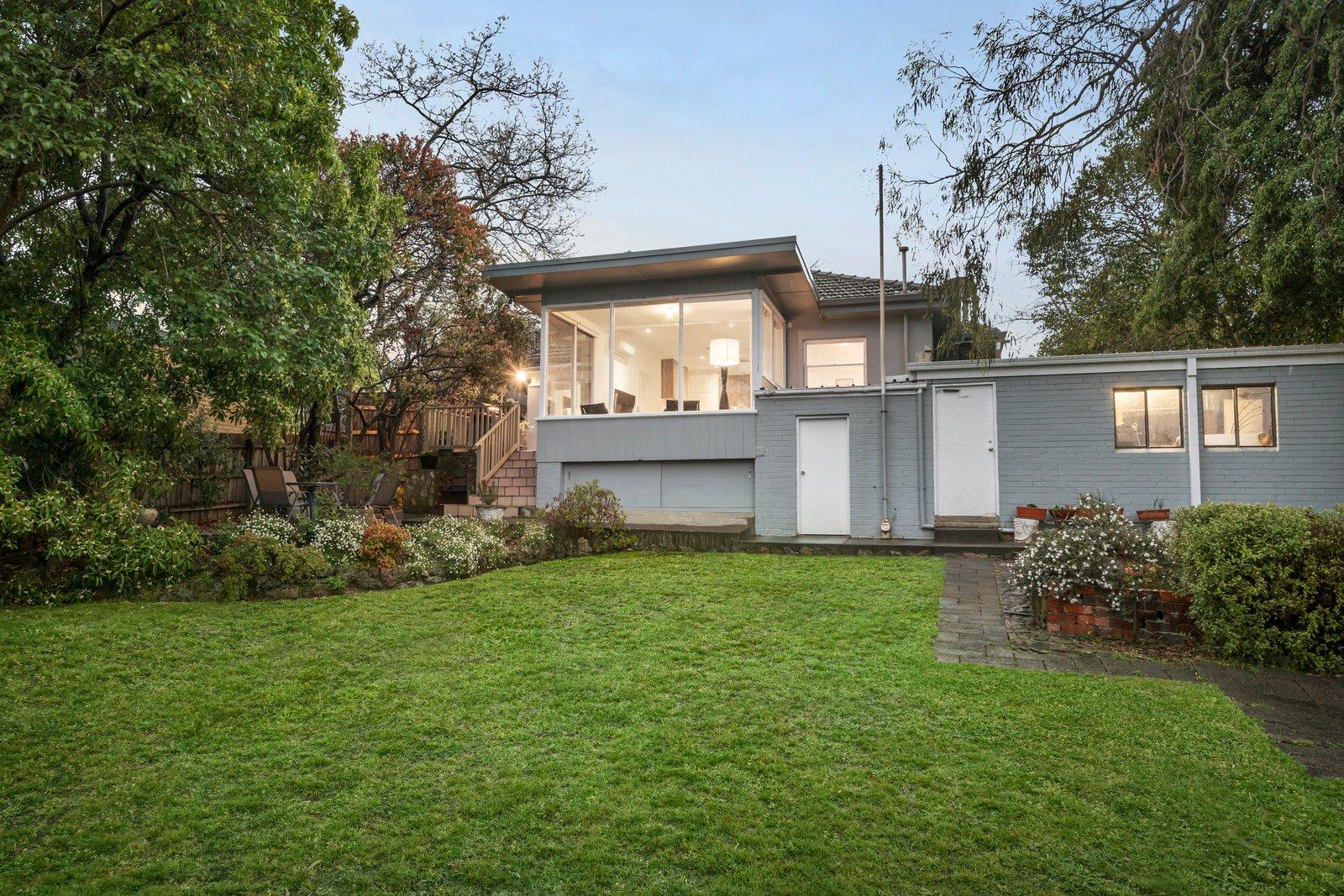 11 The Boulevard, Balwyn North, 3104