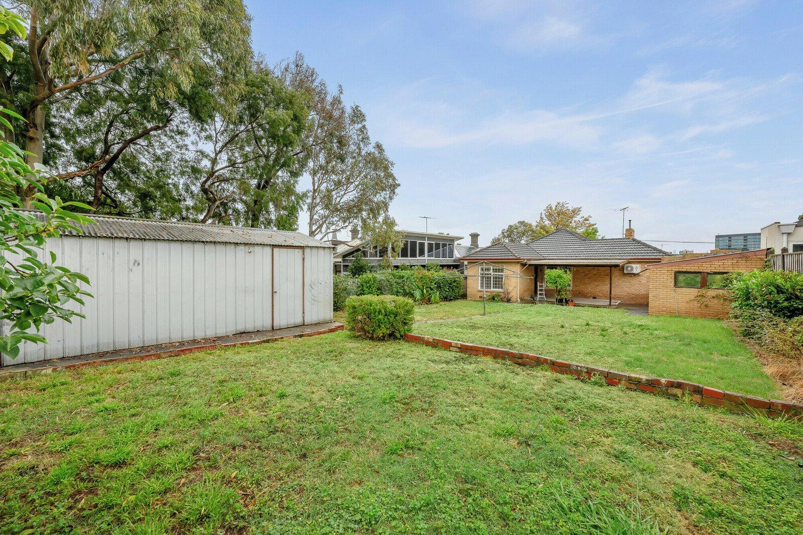 11 Avenue Road, Camberwell, 3124