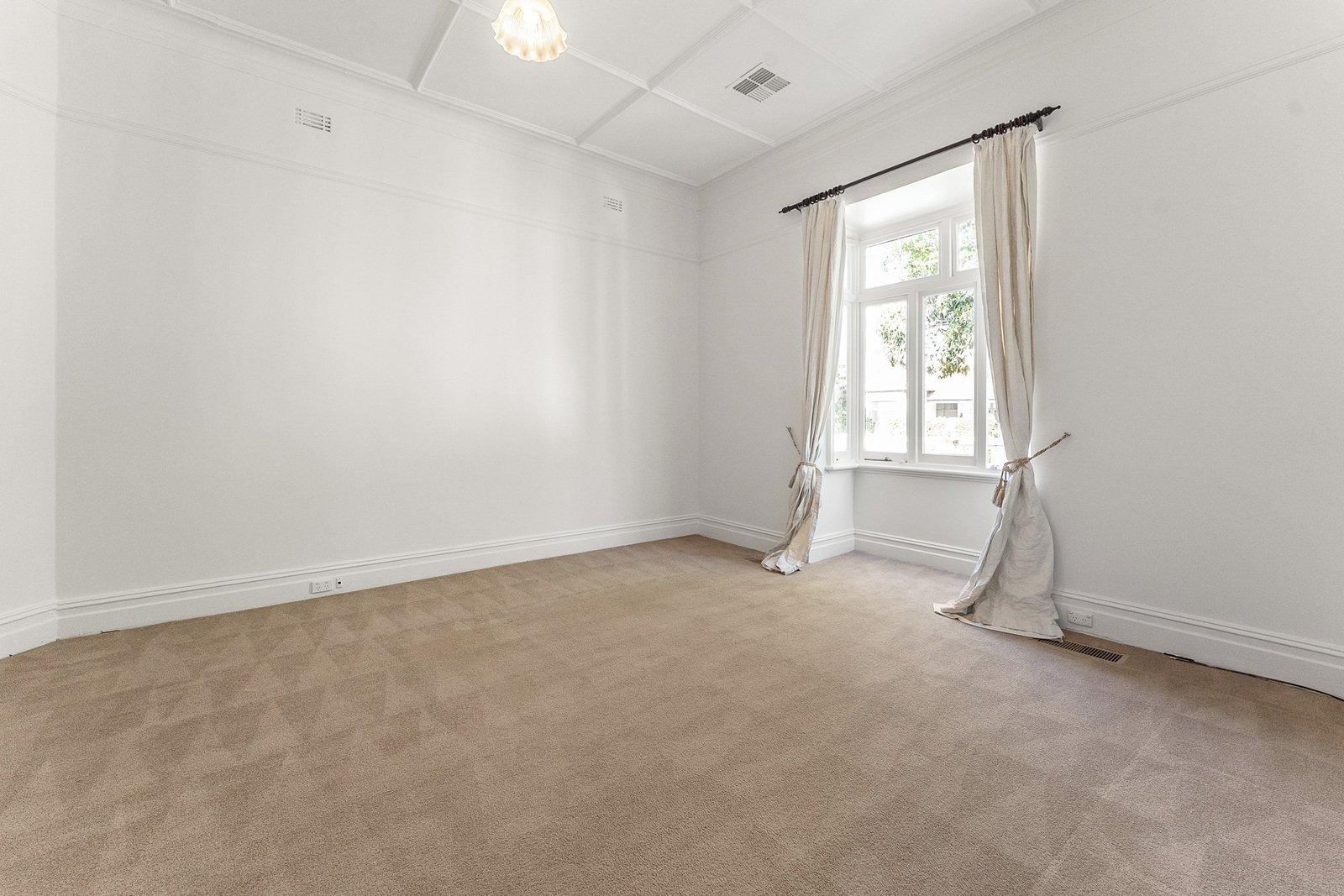 11 Closeburn Avenue, Prahran, 3181