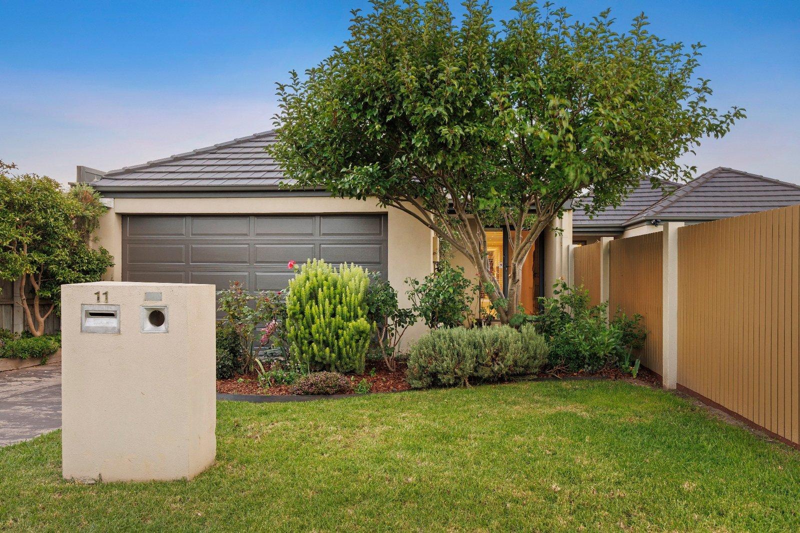 11 Dalsten Grove, Mount Eliza, 3930