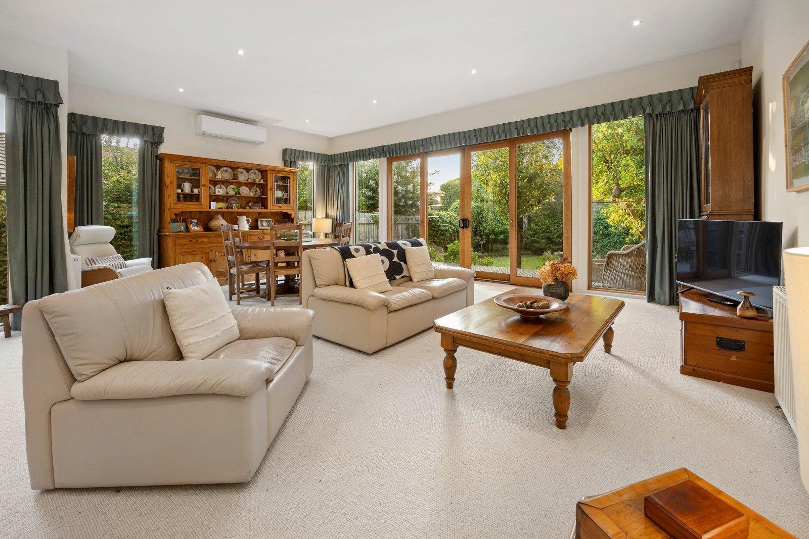 11 Dalsten Grove, Mount Eliza, 3930