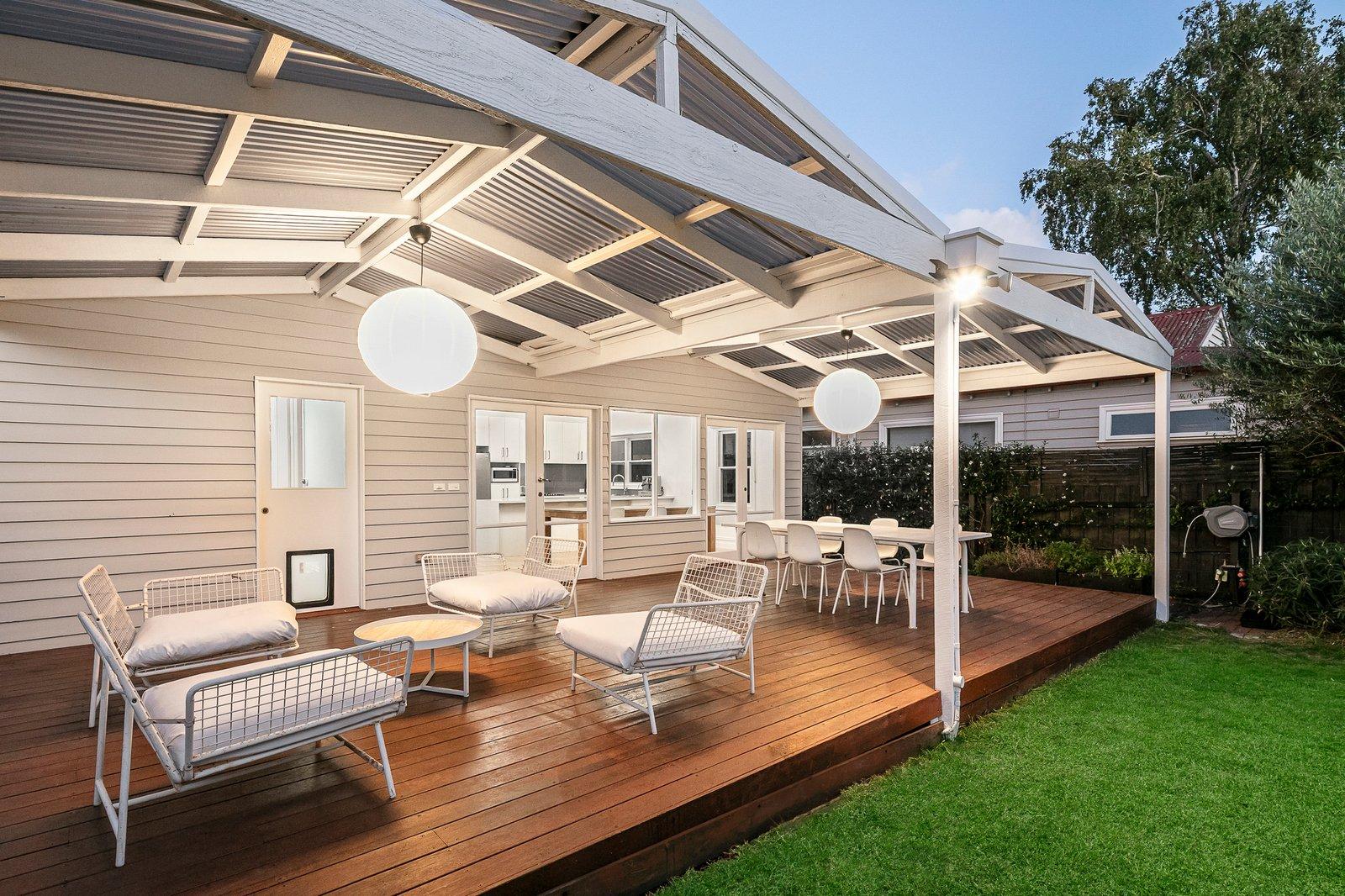 11 Leamington Crescent, Caulfield East, 3145