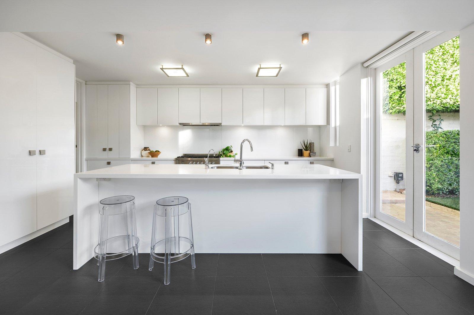 11 Myoora Road, Toorak, 3142