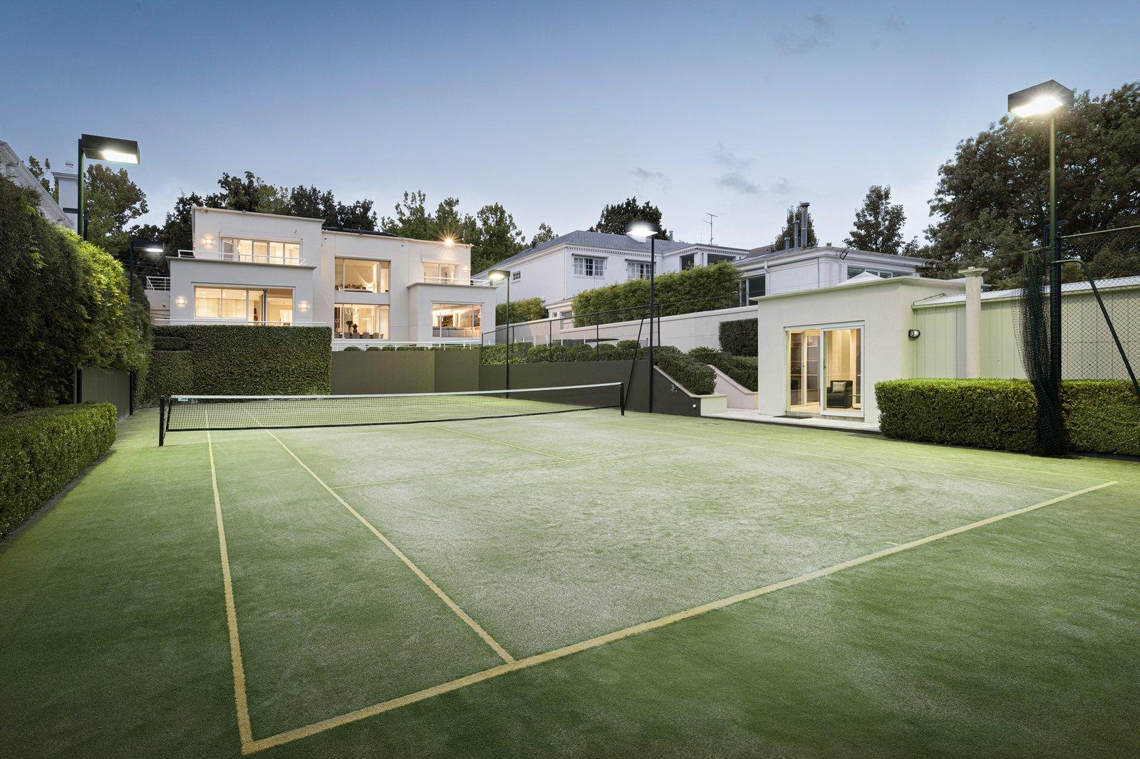 11 Robertson Street, Toorak, 3142