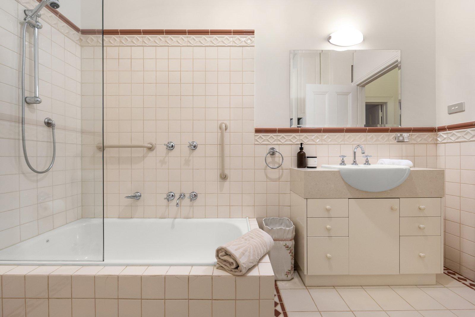 1/10 Henry Street, Hawthorn, 3122