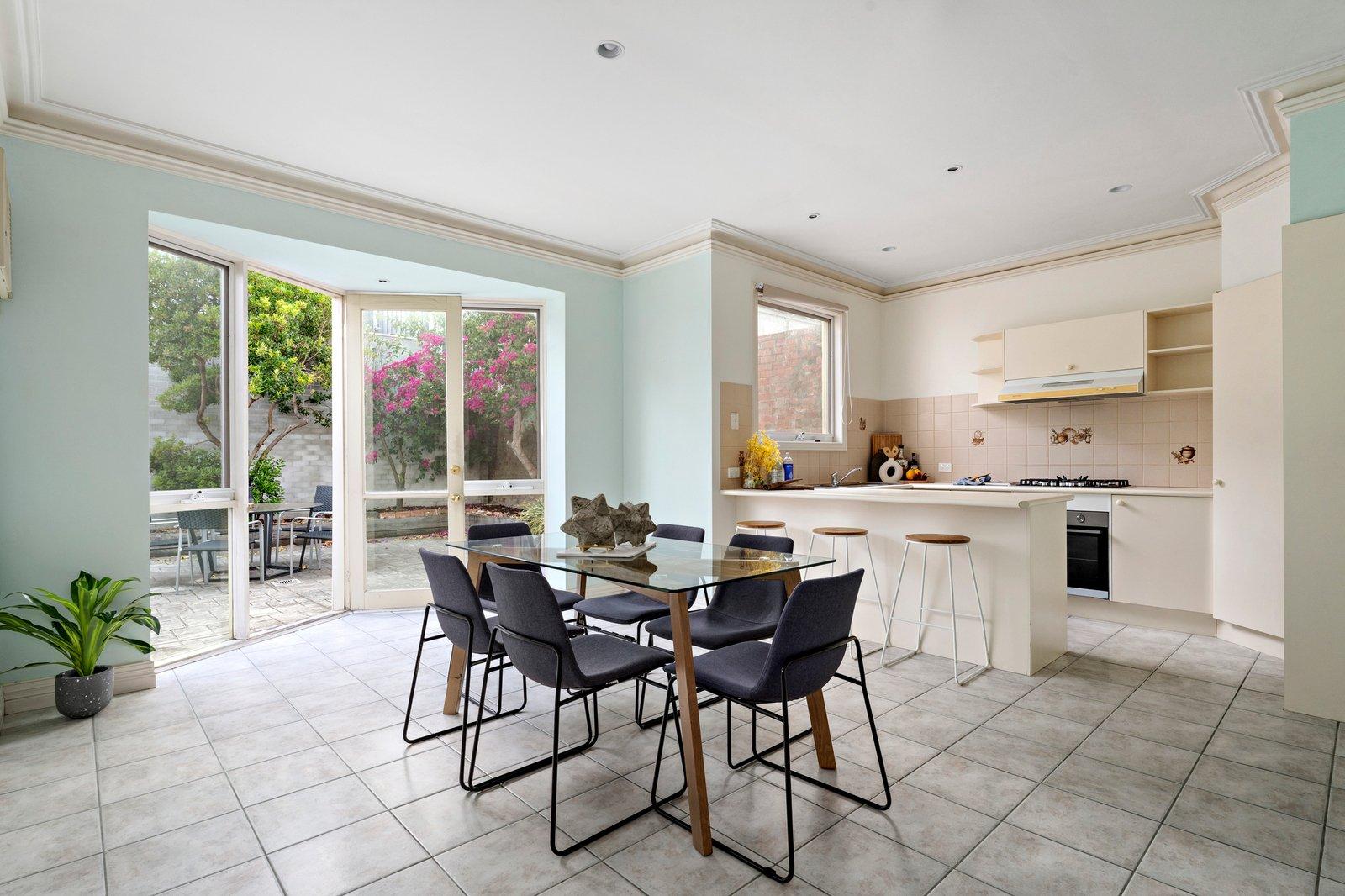 1/12 Barlow Street, Port Melbourne, 3207