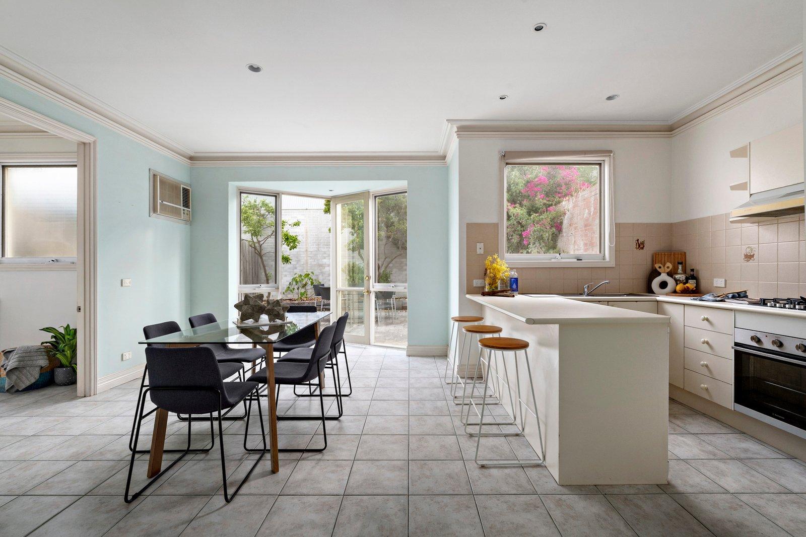 1/12 Barlow Street, Port Melbourne, 3207