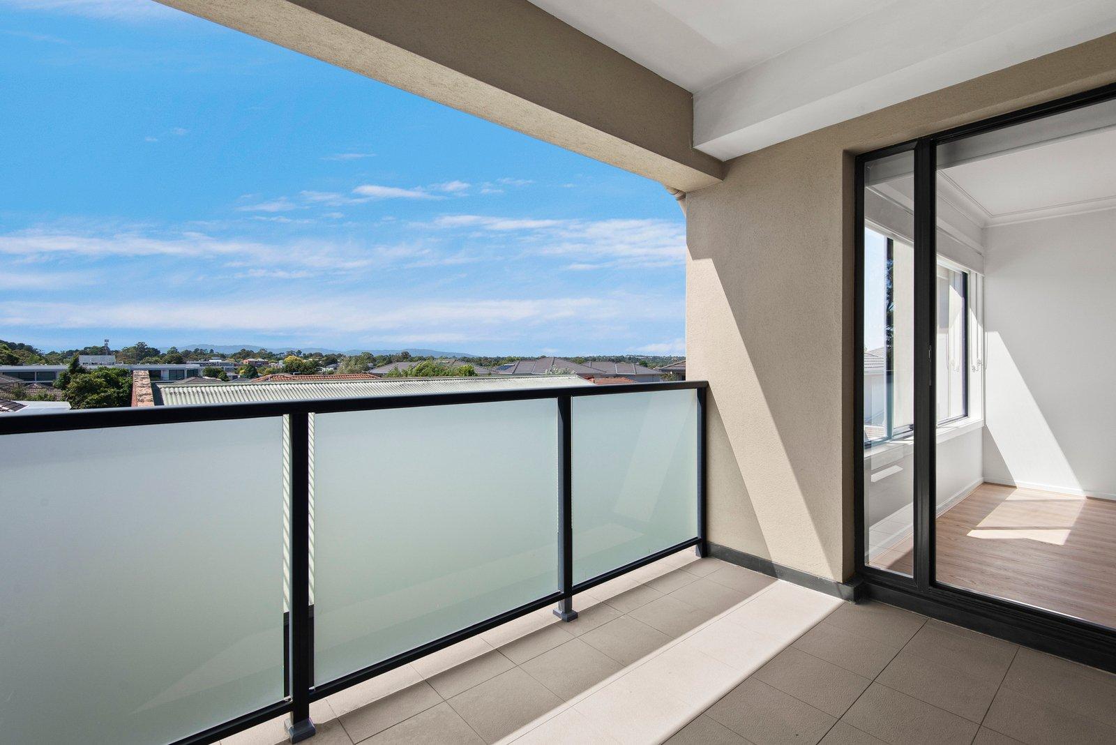 112/1042 Doncaster Road, Doncaster East, 3109