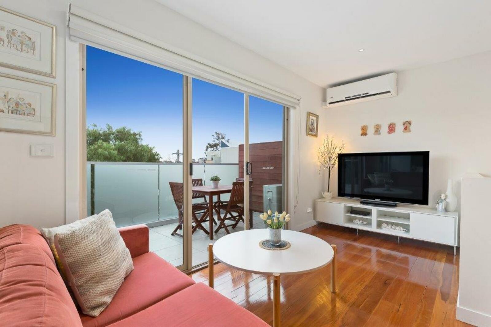 1/17 Martin Street, St Kilda, 3182