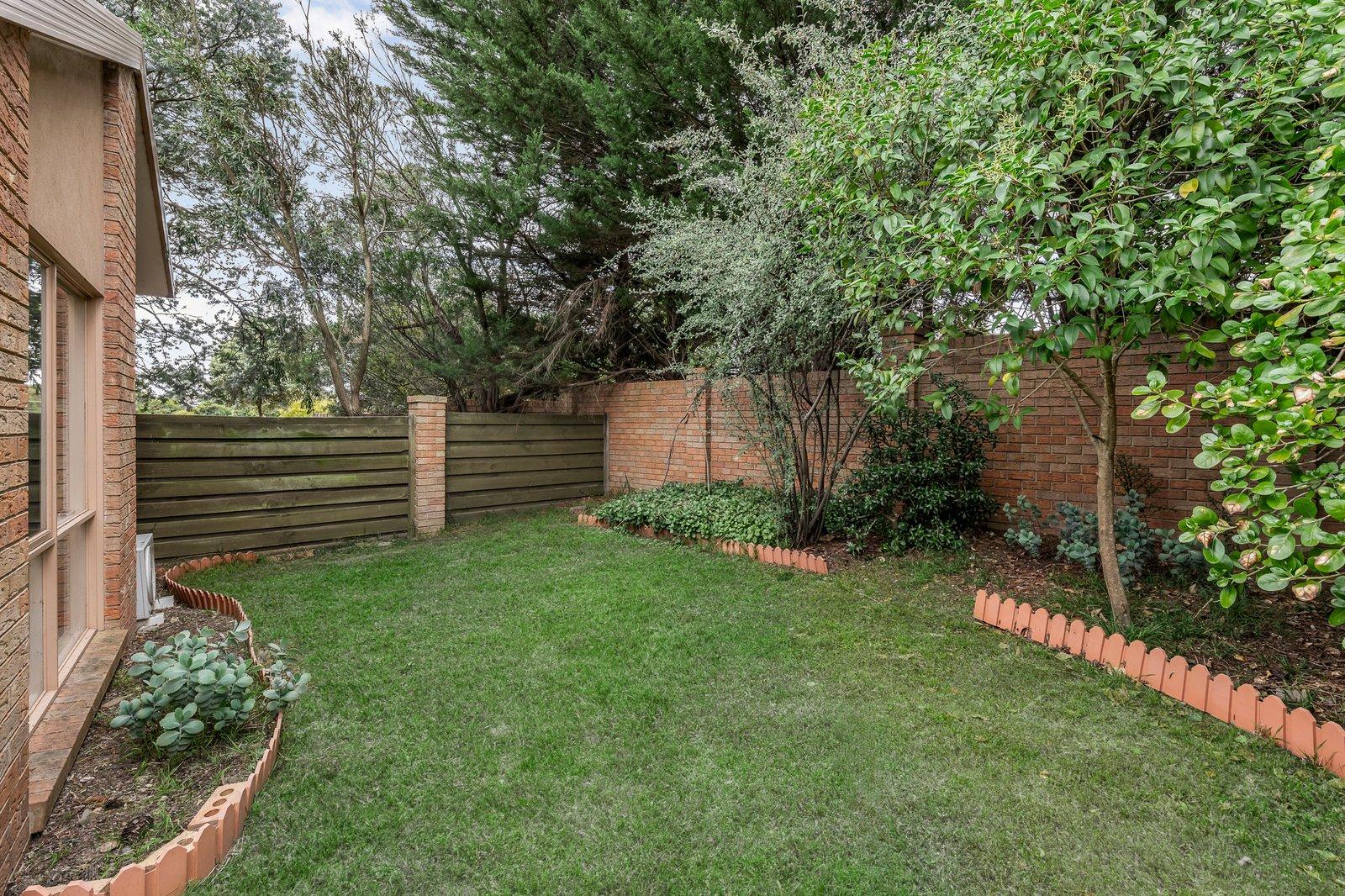 1/2-4 Bowen Road, Doncaster East, 3109