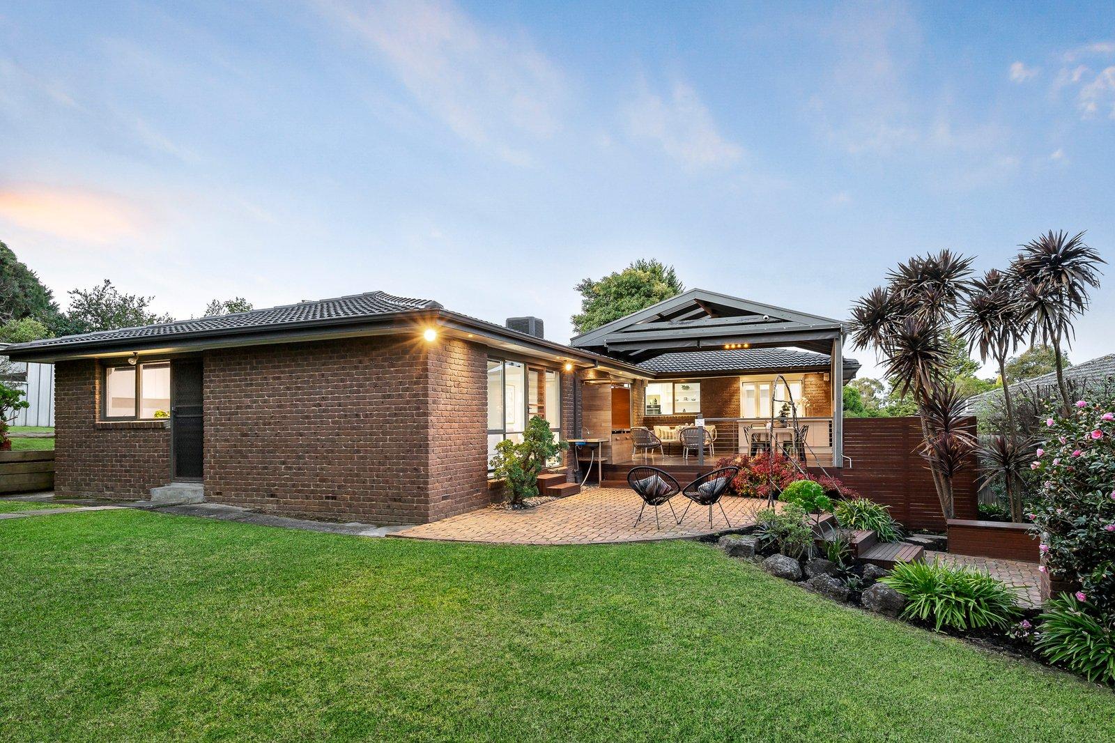 12 Valencia Terrace, Templestowe, 3106