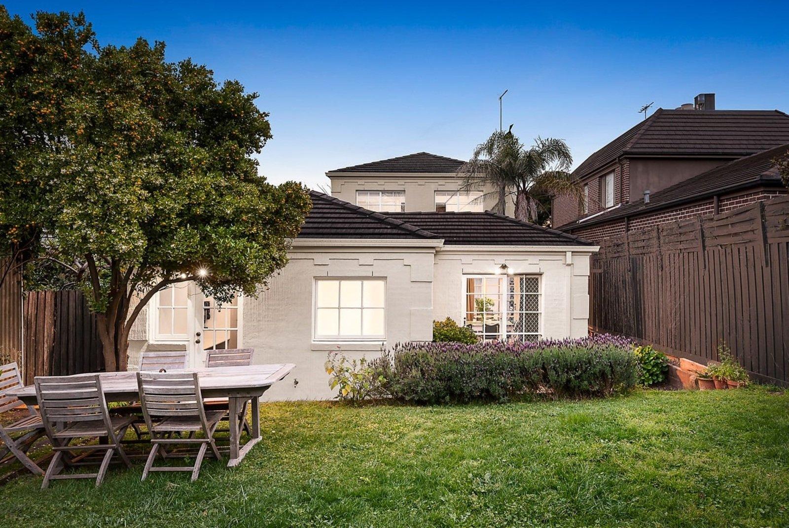 12 Deepdene Road, Deepdene, 3103