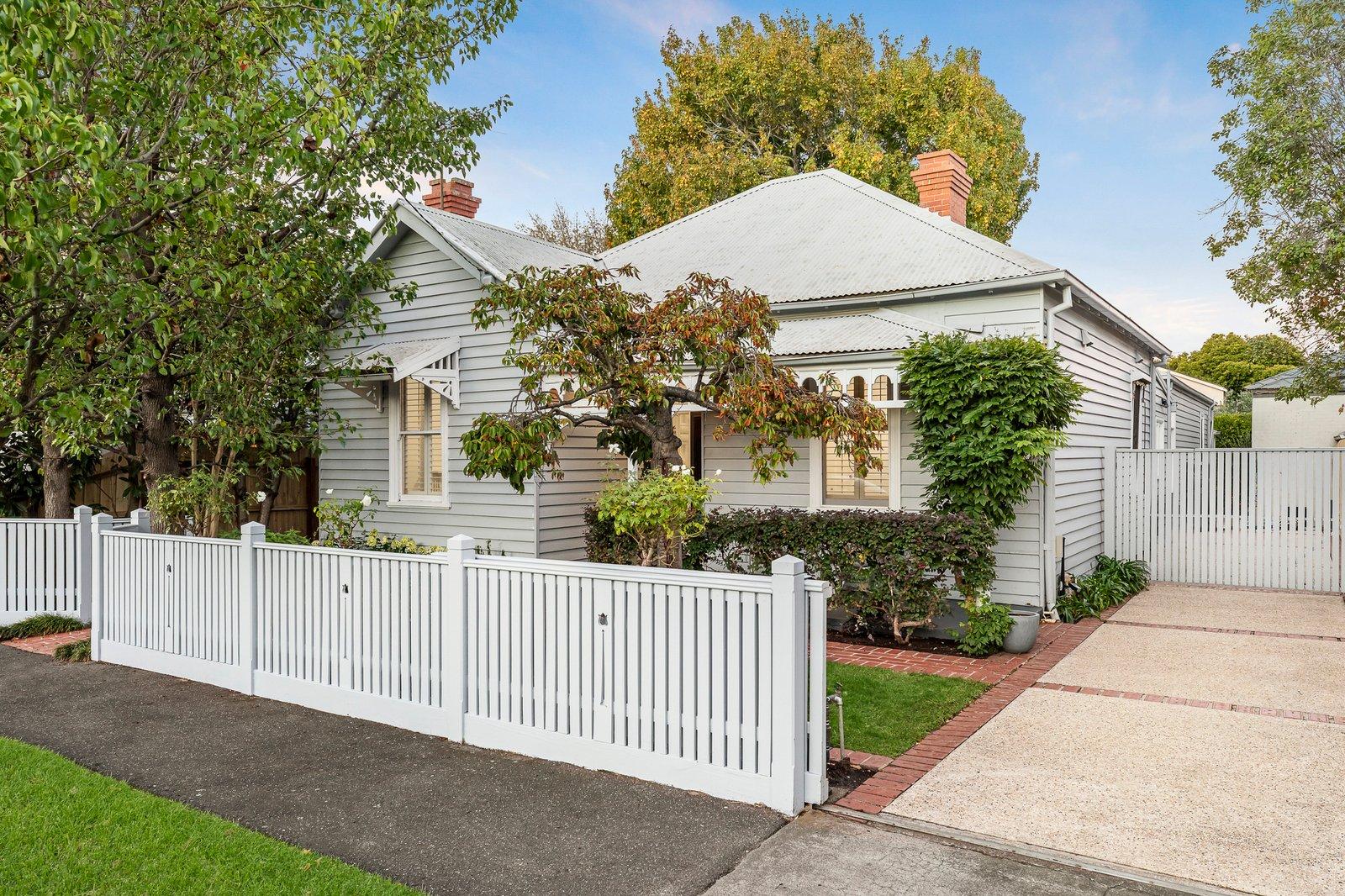 12 Hamilton Street, Brighton, 3186