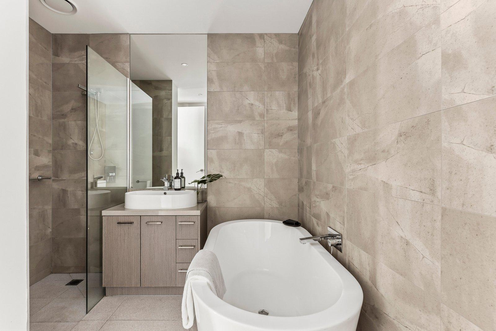 12/17 Riversdale Road, Hawthorn, 3122