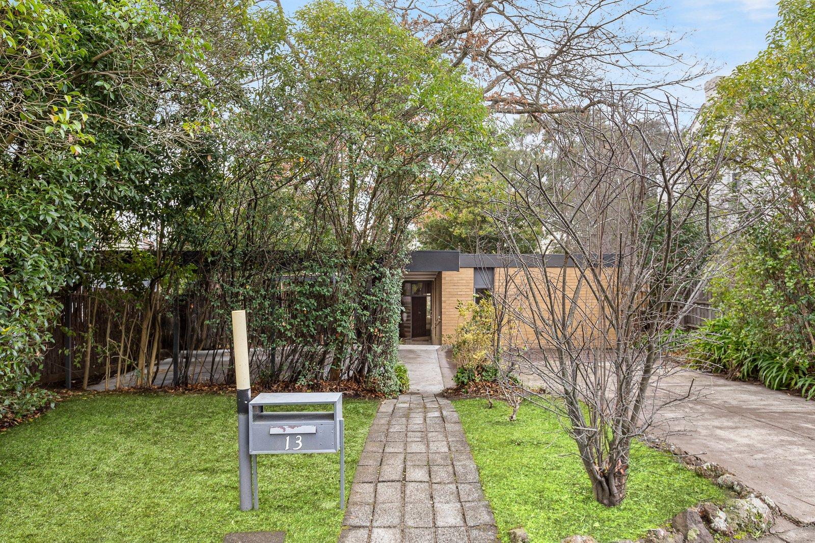 13 The Boulevard, Balwyn North, 3104