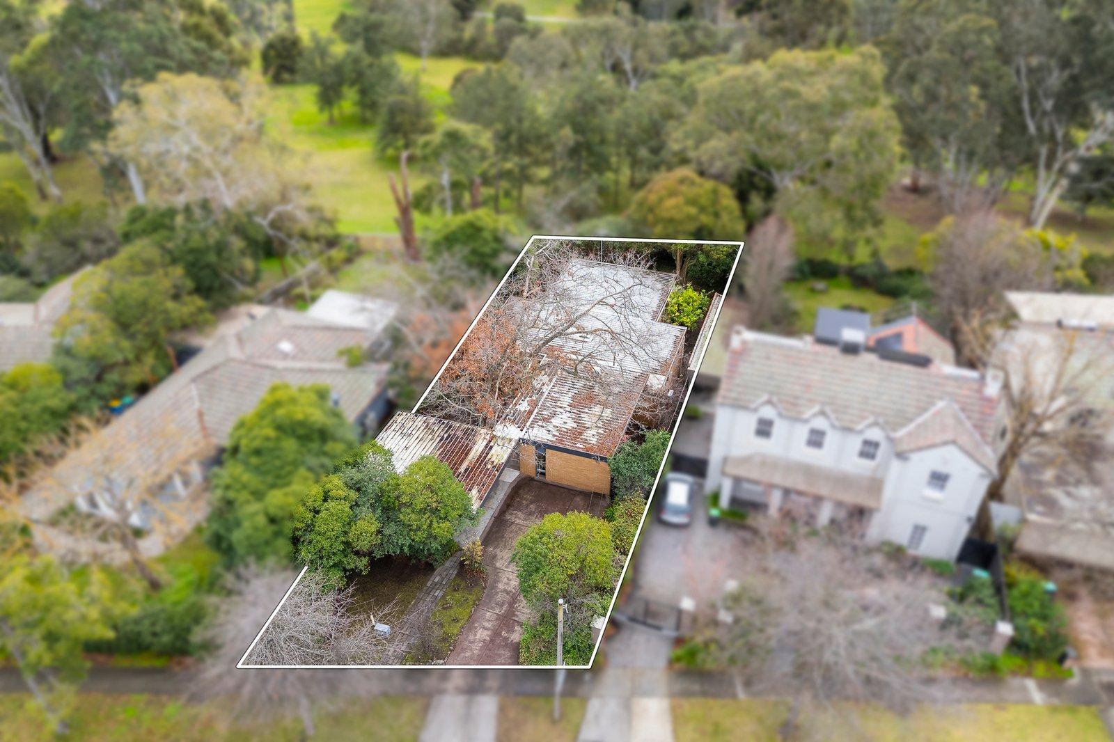 13 The Boulevard, Balwyn North, 3104