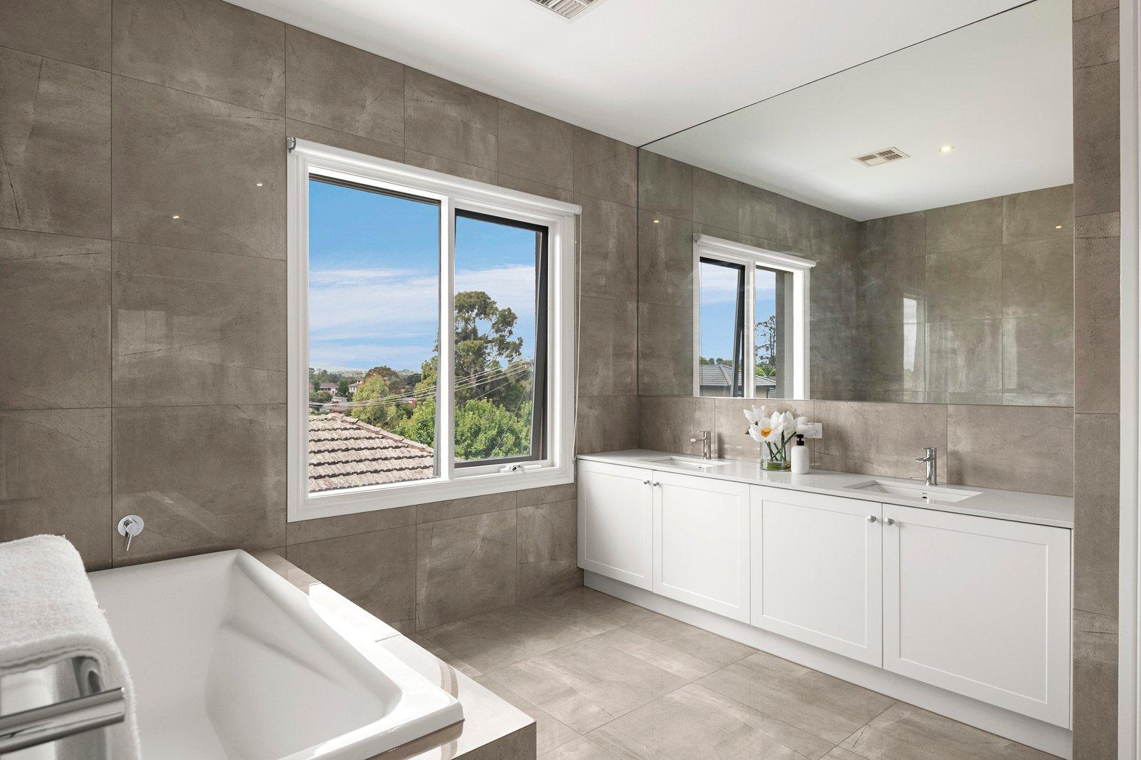 13 Hampshire Road, Doncaster, 3108