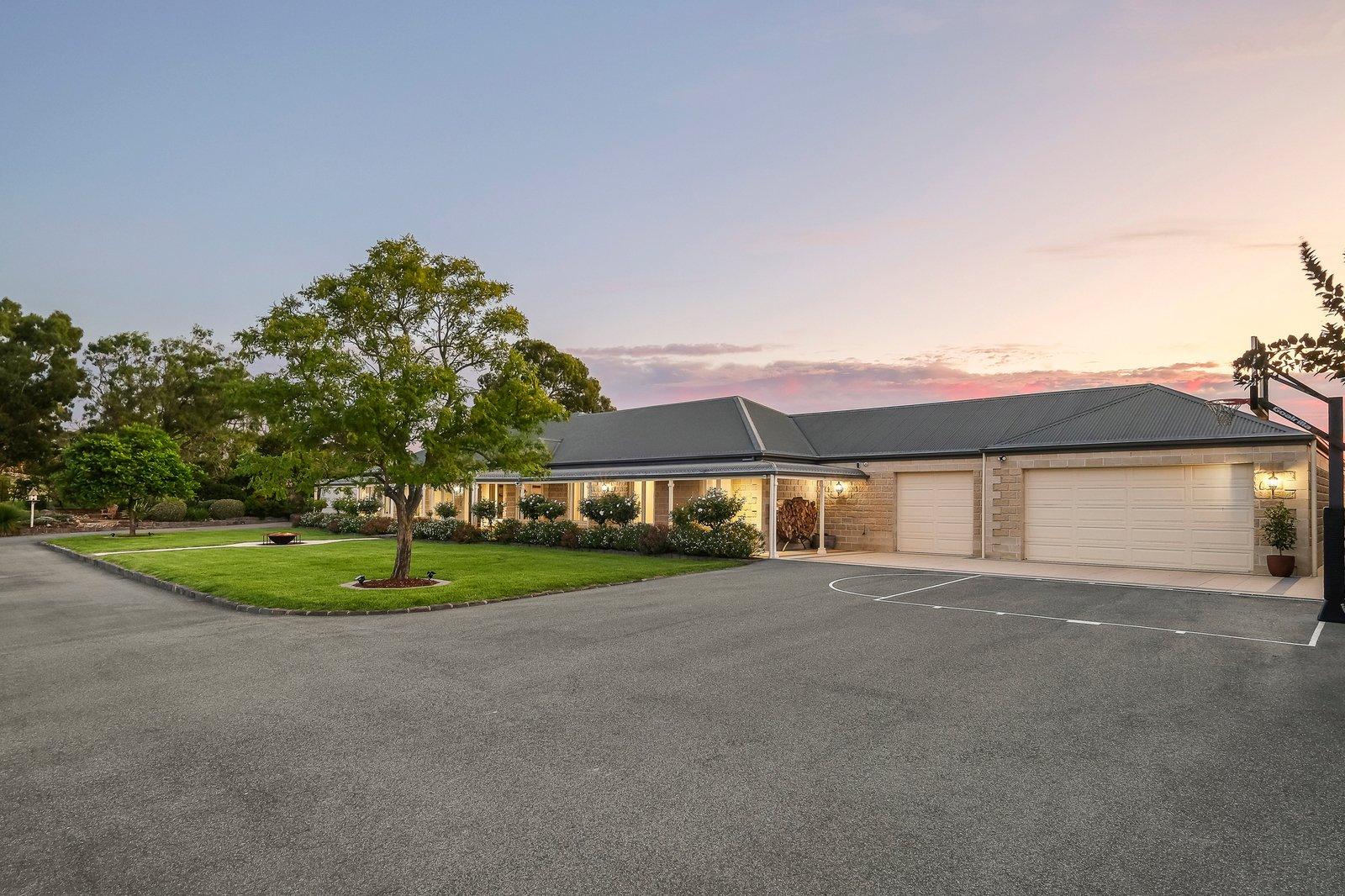 130 McArthurs Road, South Morang, 3752