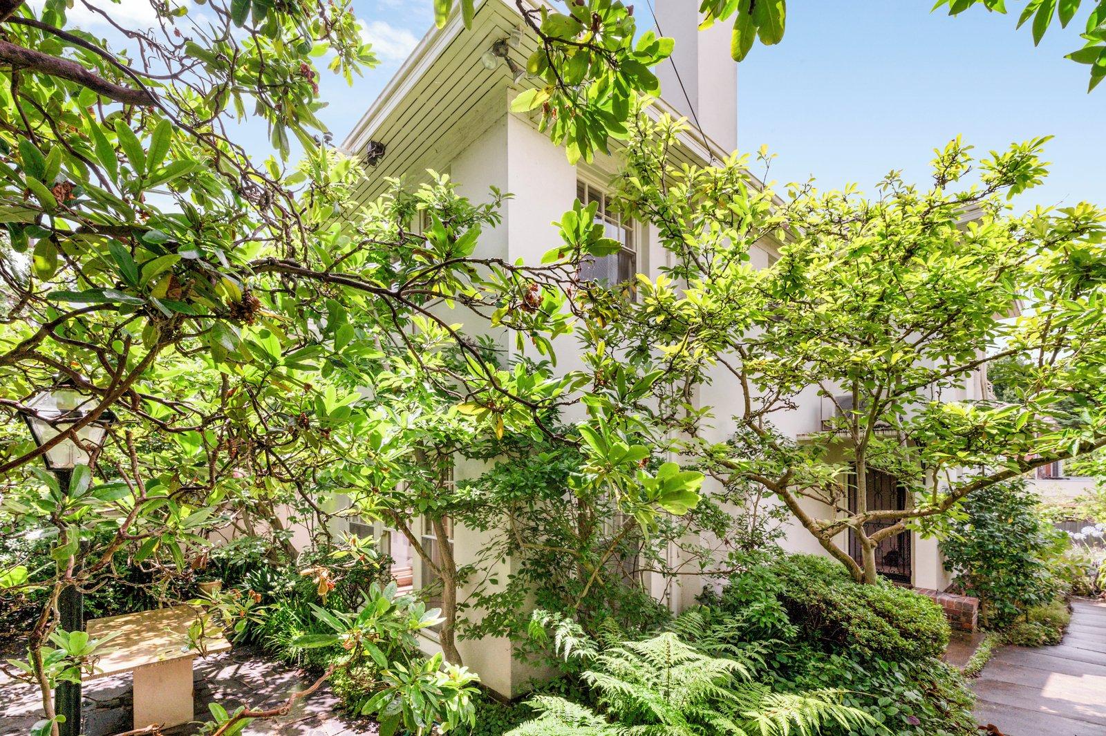 1/4 Lansell Road, Toorak, 3142