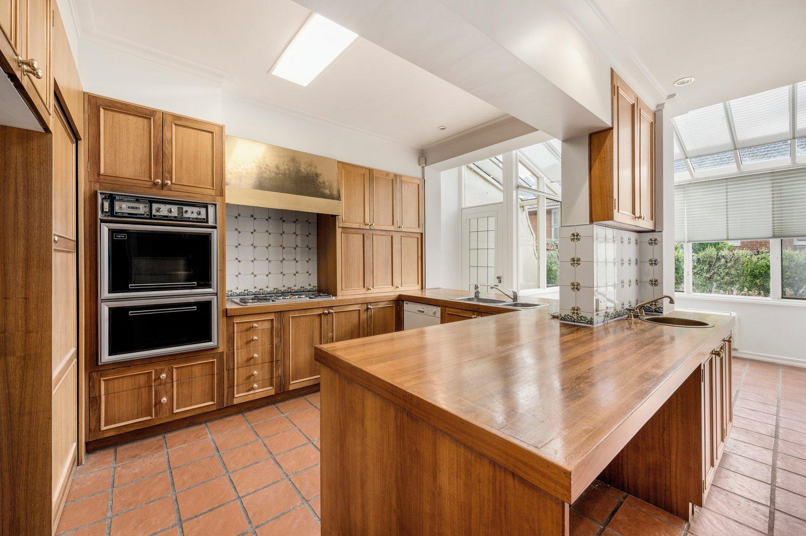 1/4 Lansell Road, Toorak, 3142