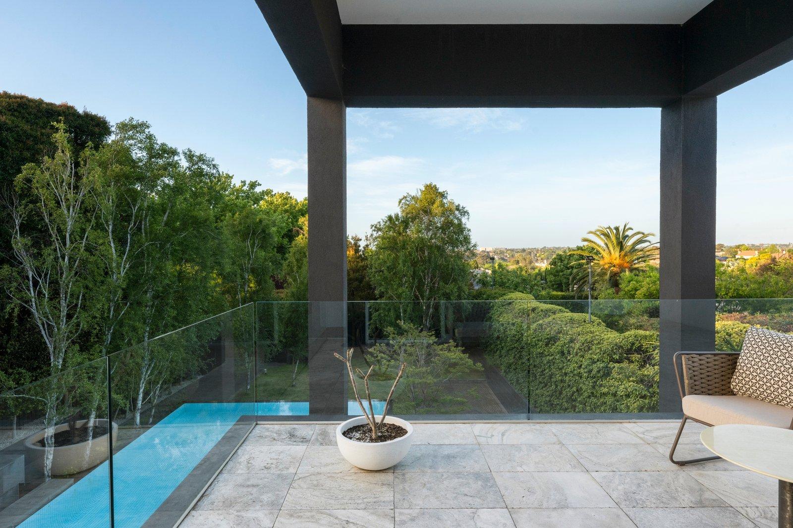 14 Linlithgow Road, Toorak, 3142