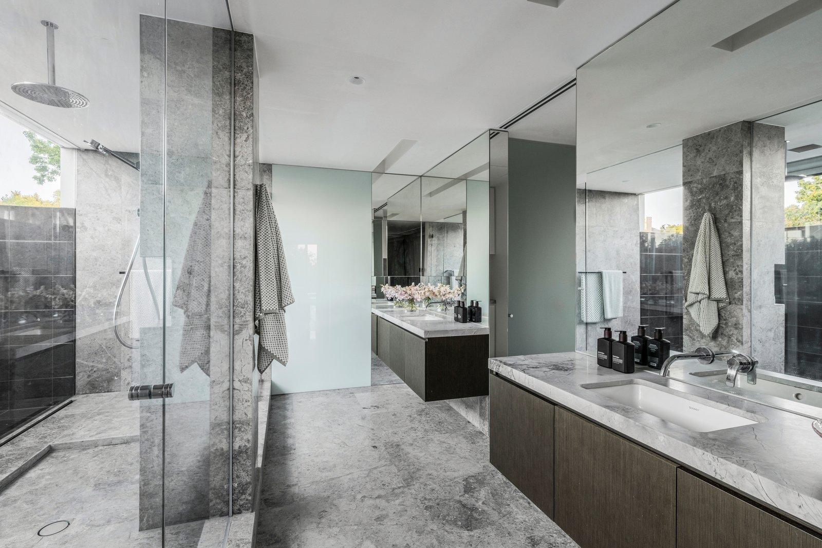 14 Linlithgow Road, Toorak, 3142