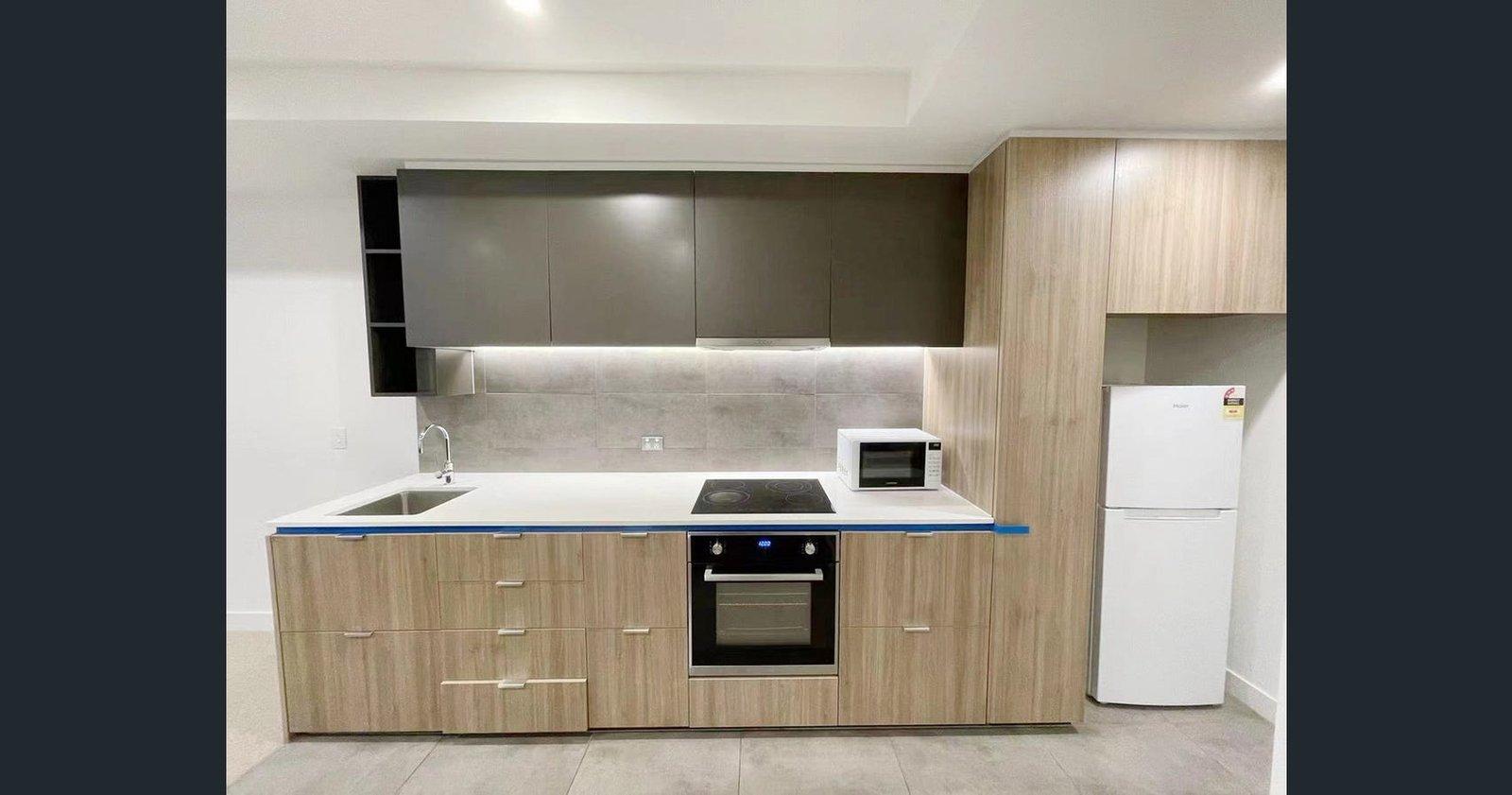 1411/28 Bouverie Street, Carlton, Vic