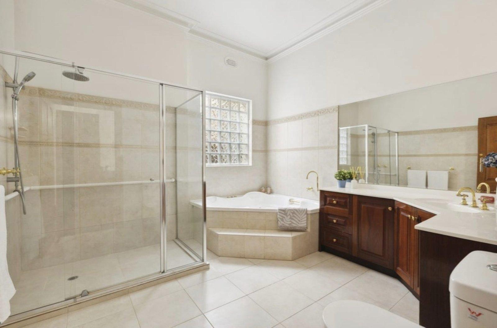 1413 Dandenong Road, Malvern East, 3145