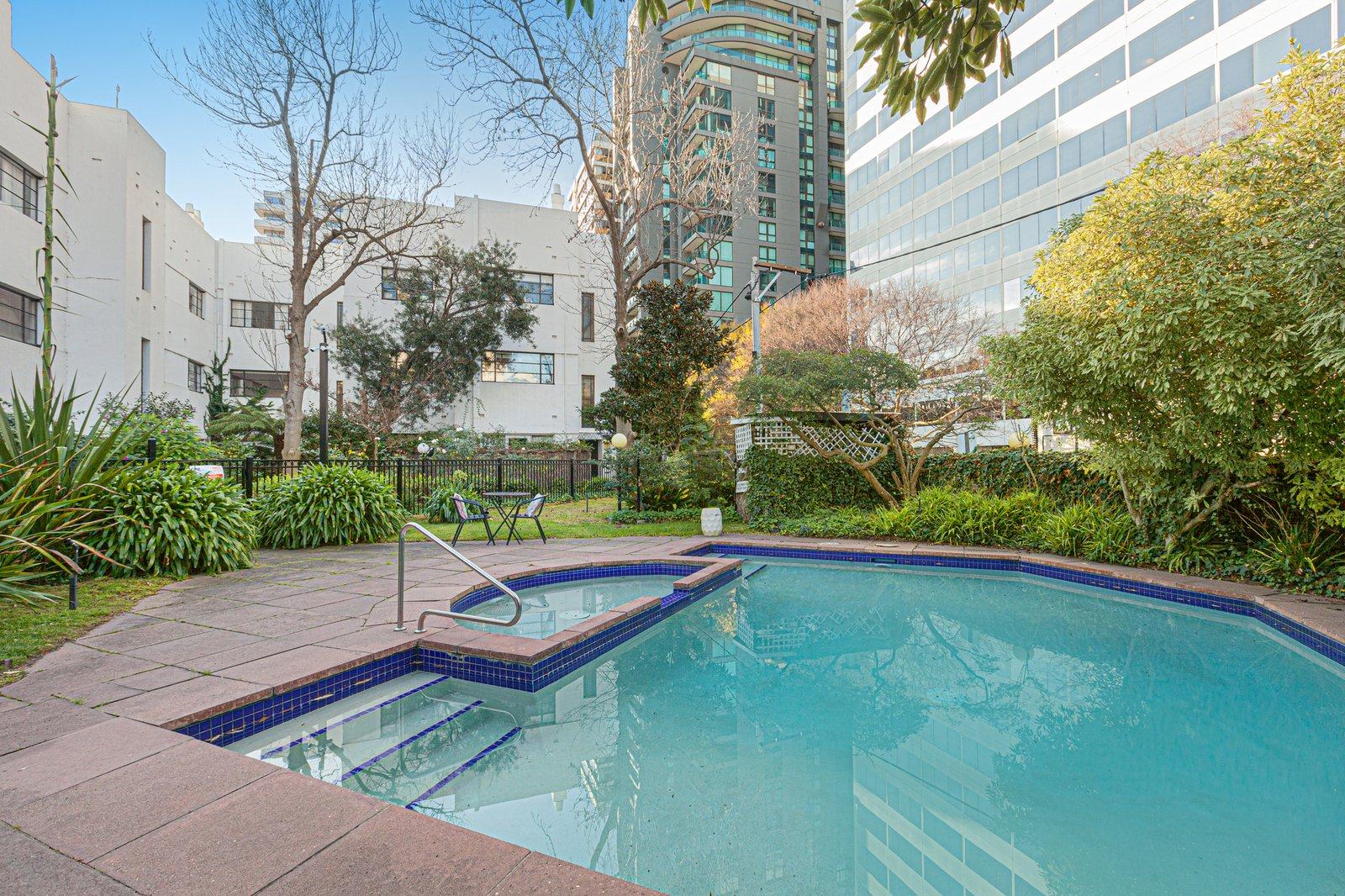 14/32 Queens Road, Melbourne, 3004