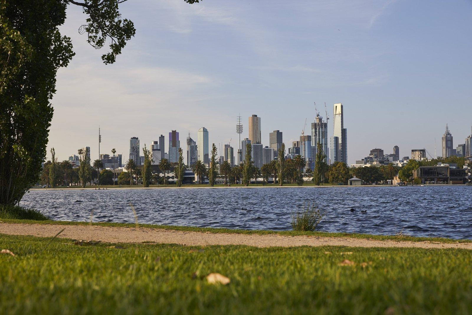 14/32 Queens Road, Melbourne, 3004