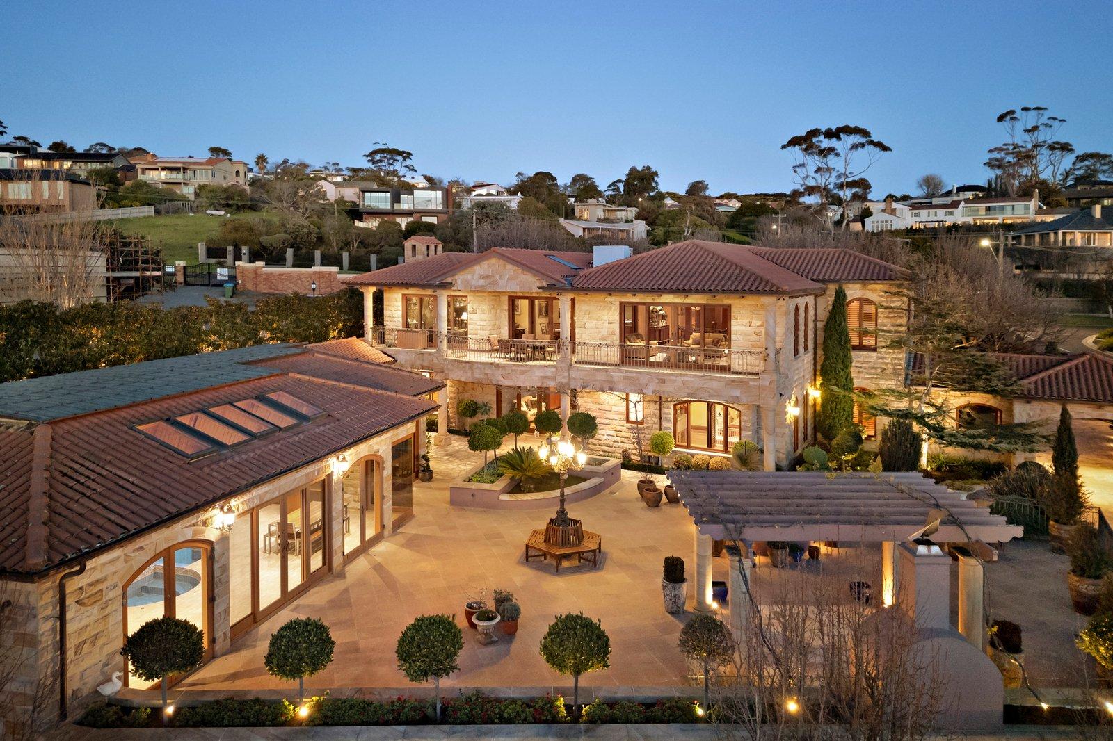 15 Watts Parade, Mount Eliza, 3930