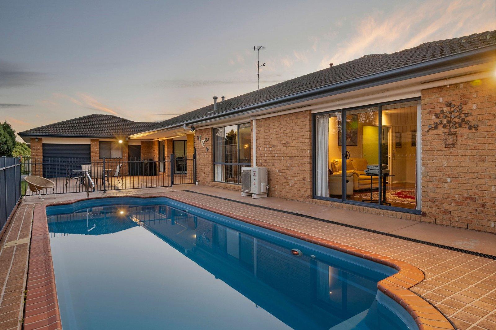 15 Aquarius Court, Mornington, 3931